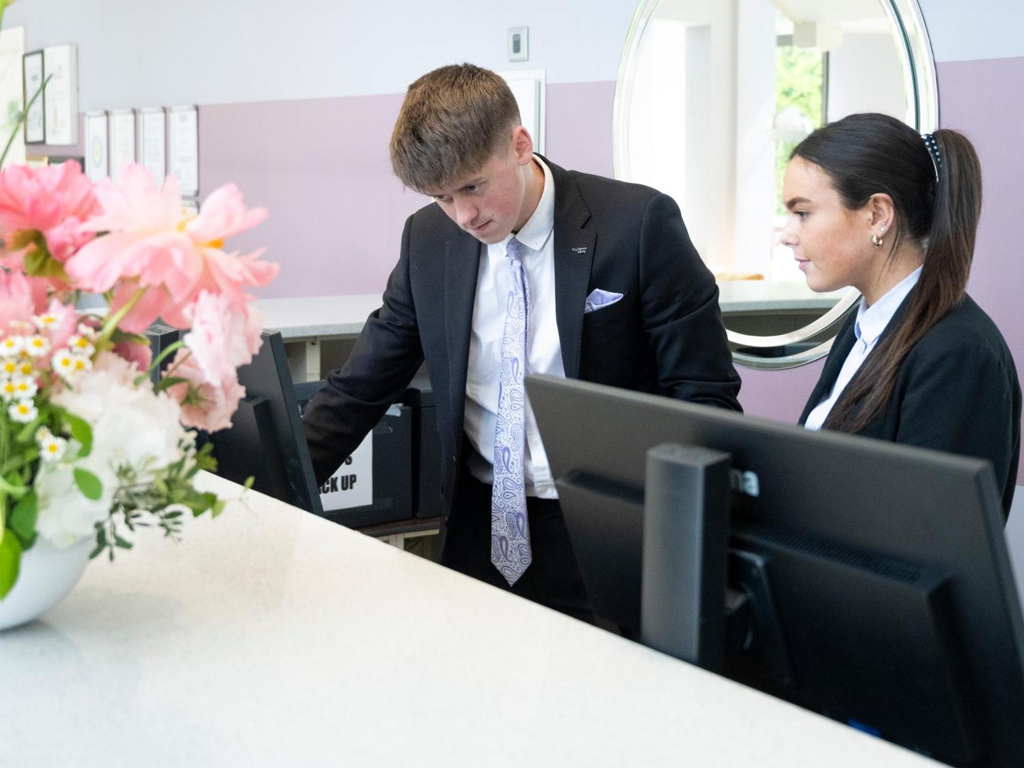 The Kenmare Bay Hotel & Luxury Lodges Resort Экстерьер фото